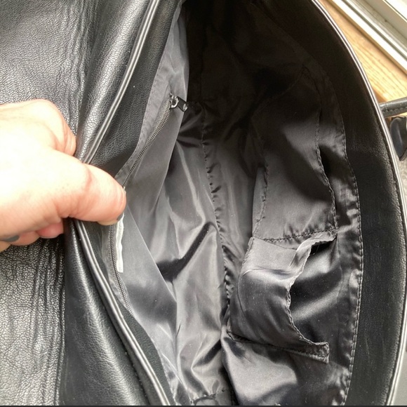 H & M vegan leather tote - Picture 3 of 6